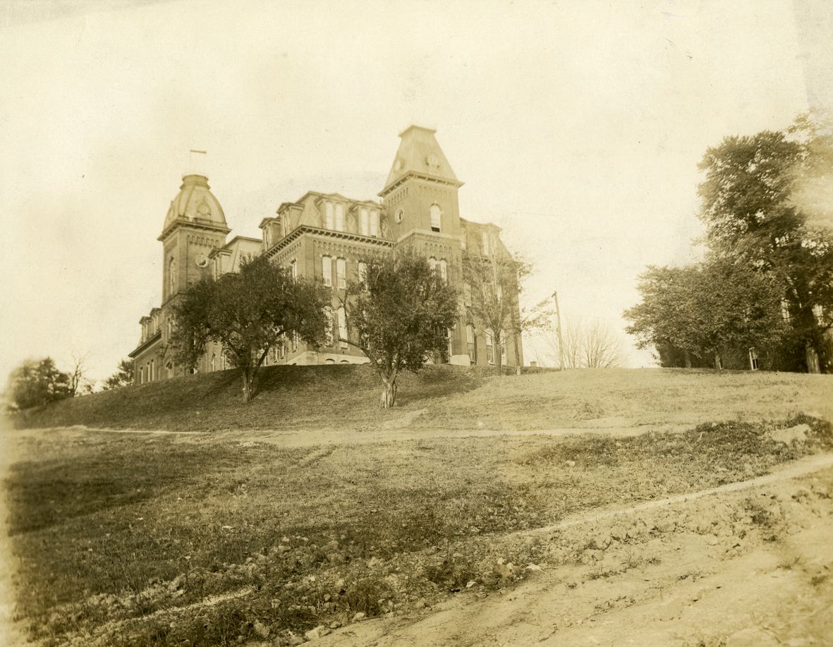 The south end of Woodburn Hall, circa 1918.